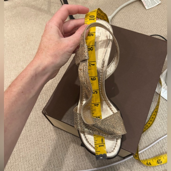 Marc Jacobs Spring 2007 Runway Gold Slingback Crystal Heel Sandal - Picture 12 of 12